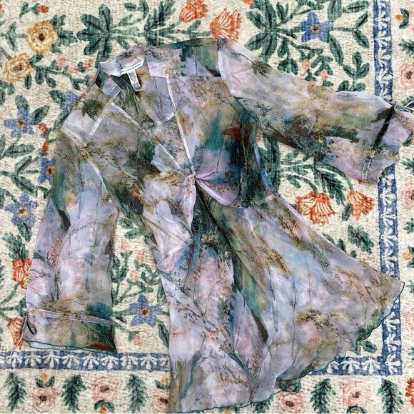 Diane Von Furstenberg Sheer Silk Blouse Size 8 all over print - Picture 1 of 5